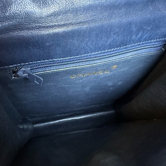 CHANEL CC LAMBSKIN LEATHER MINI FLAP BAG NAVY GHW - Picture 8 of 9